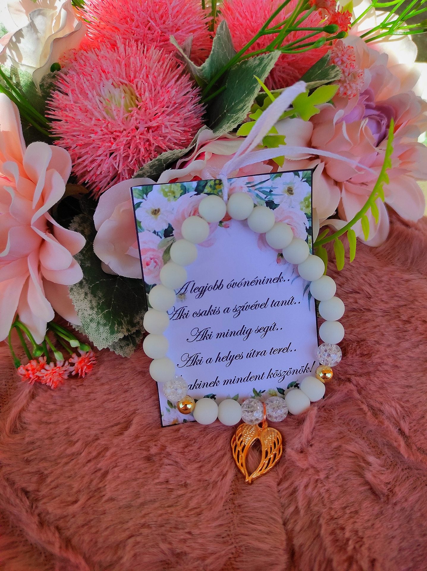 Angyalos védő karkötő